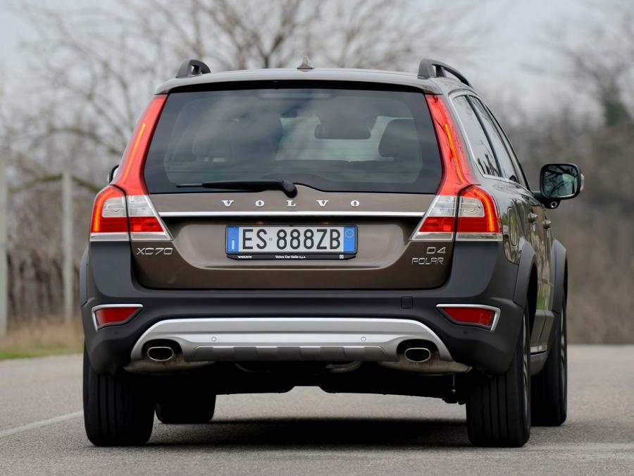  Volvo XC70 D4 Polar 2014 года  (фото 5 из 18)